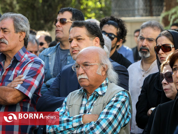 تشییع پیکر مرحوم ایرج کریمی
