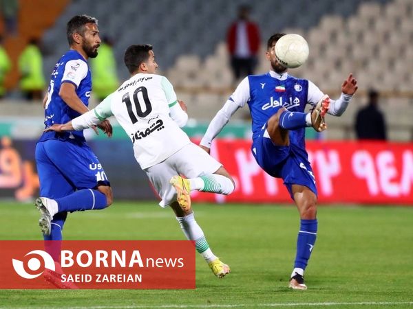 دیدار تیم های استقلال تهران - ذوب آهن اصفهان