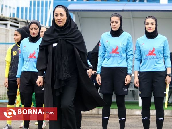 دیدار تیم های فوتبال ملوان بندرانزلی _ خاتون بم