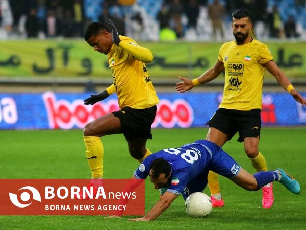 دیدار تیم فوتبال سپاهان _ گل گهر سیرجان