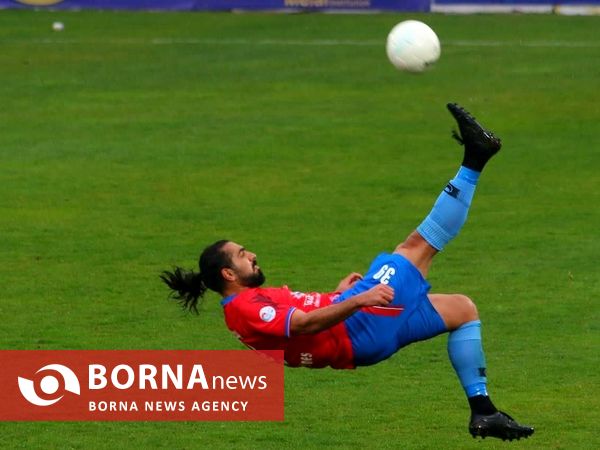 دیدار تیم های فوتبال ذوب آهن - نساجی مازندران