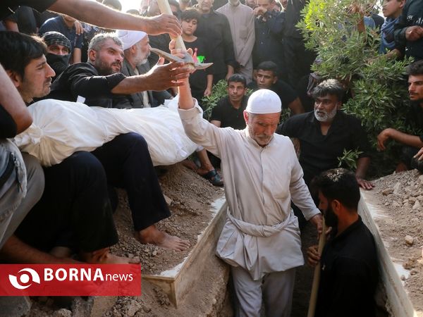 تشییع کارگران متروپل در آرامستان جُرف