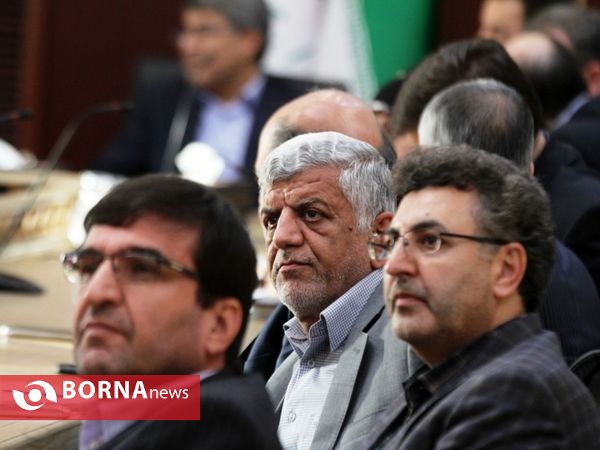نشست مجمع نمایندگان تهران با استاندار