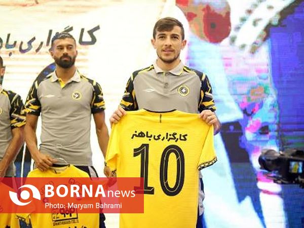 رونمایی از کیت لباس تیم فوتبال فولادمبارکه سپاهان