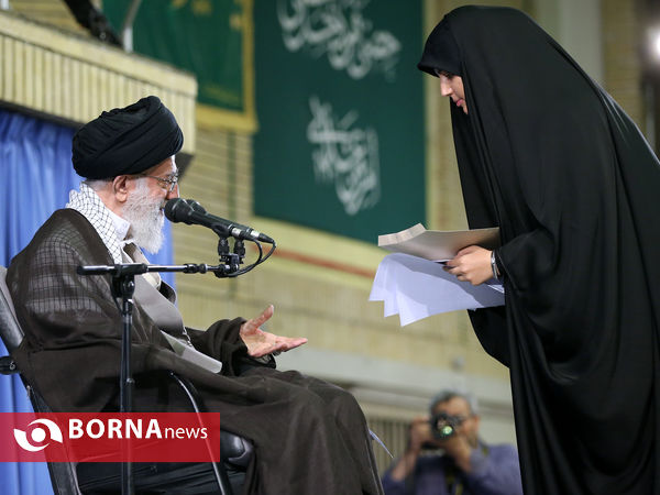 دیدار رهبر معظم انقلاب با جمعی از دانشجویان