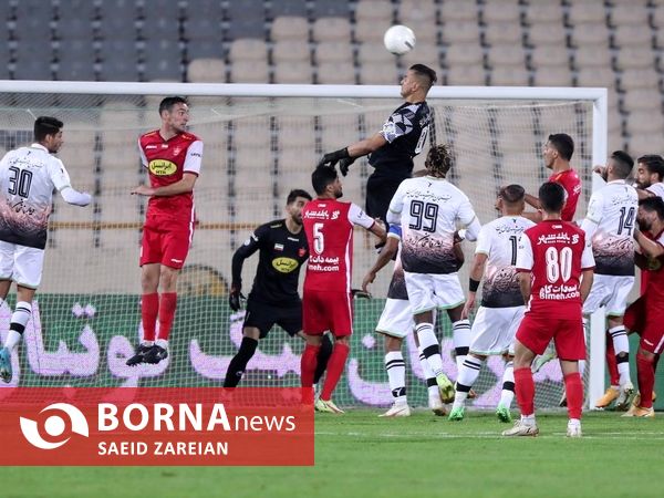 دیدار تیم های فوتبال پرسپولیس_ مس رفسنجان