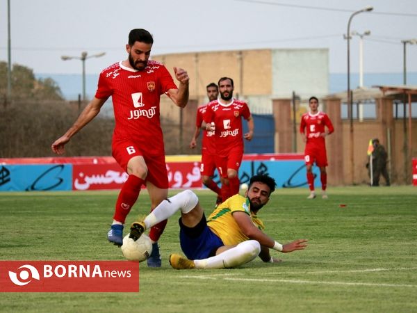 دیدار تیم های فوتبال صنعت نفت - شهر خودرو