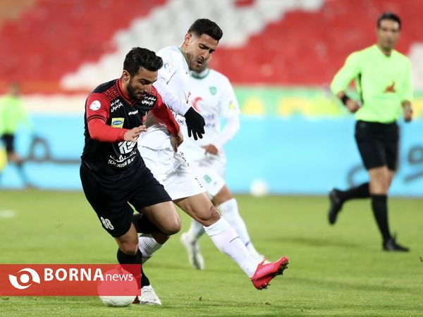 دیدار تیم های فوتبال  پرسپولیس - ماشین‌سازی