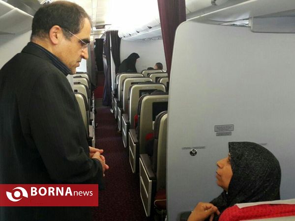 وزیر بهداشت در هواپیما