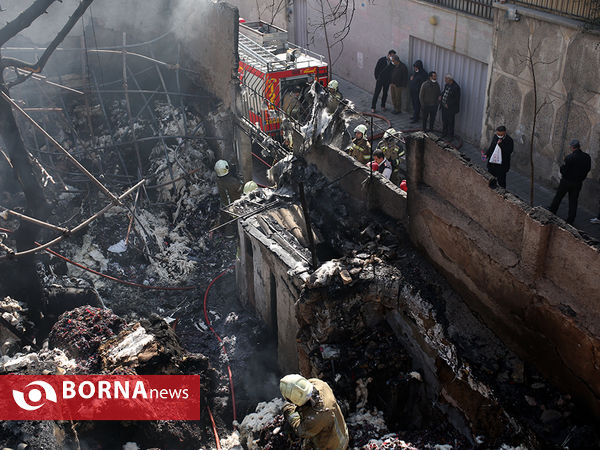 آتش سوزی انبار پنبه در خیابان مولوی تهران