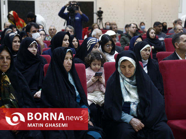 اکران مستند از تیرانا تا تهران