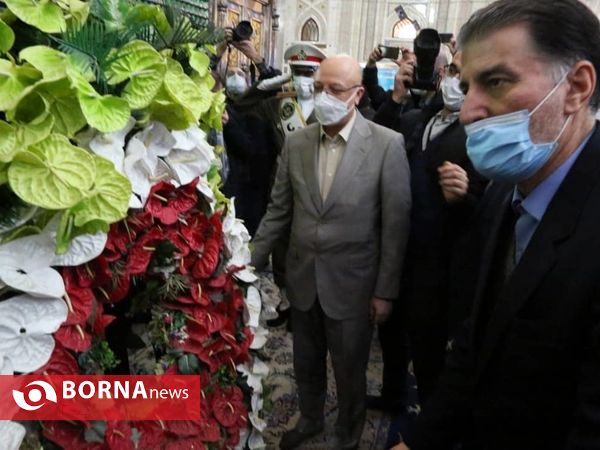 حضور وزیر علوم در حرم امام (ره)