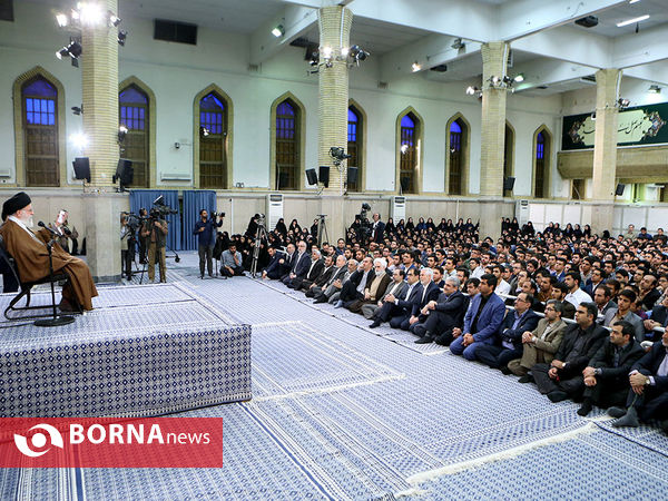 دیدار شرکت‌کنندگان در نهمین همایش ملی نخبگان فردا با رهبر انقلاب