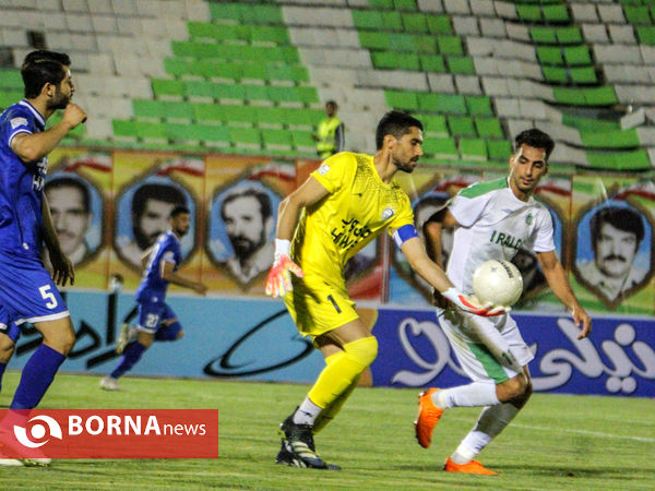 دیدار تیم های فوتبال آلومینیوم اراک-استقلال تهران