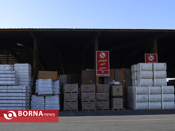 بازدید معاون اول ریاست جمهوری از انبار گمرک تهران