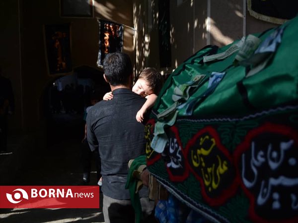 مراسم عزاداری روز عاشورای حسینی(ع) در روستای هَنجَن  نطنز