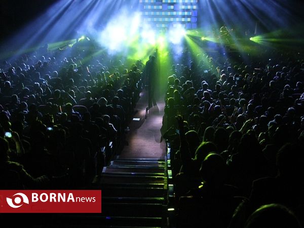 اجرای محسن یگانه در سی و یکمین جشنواره موسیقی فجر