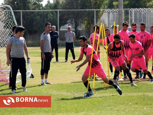 حضورعلیرضا مرزبان در تمرین و نشست خبری تیم سیاه جامگان