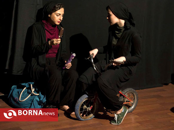نمایش« که » به کارگردانی شایان فیروزی