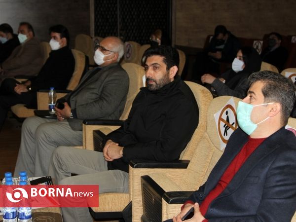 مراسم رونمایی کتاب "تردید نداشته باشید که شما خواننده این کتاب خواهید بود "