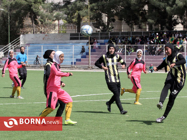 مسابقه فوتبال بانوان قشقایی شیراز - شهرداری بم