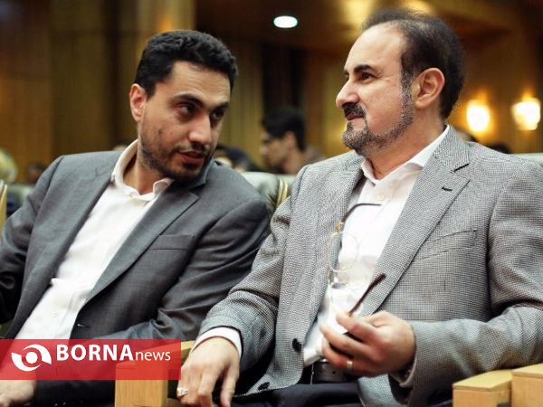 نشست جوانان برای جوانان