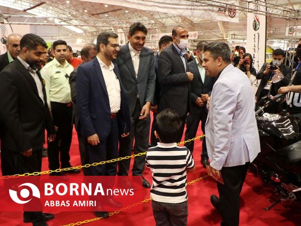 نمایشگاه ورزش، تجهیزات ورزشی، تجهیزات سفر و کمپینگ در شیراز