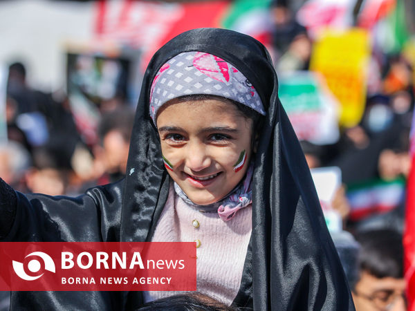 حضور پر شور و نشاط کودکان و نوجوانان در راهپیمایی ۲۲ بهمن