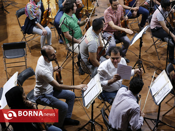 پشت صحنه ضبط موسیقی سرود تیم ملی فوتبال در جام جهانی به رهبری «شهرداد روحانی»