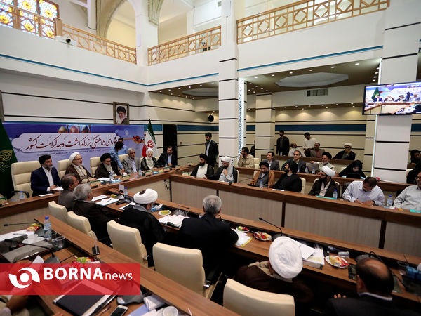 جلسه شورای هماهنگی بزرگداشت دهه کرامت در شیراز