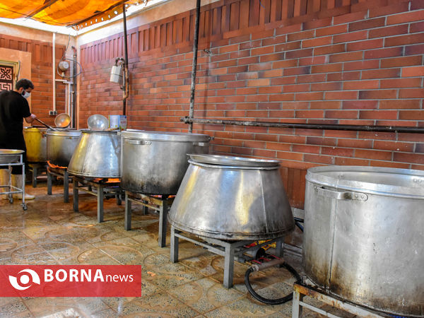 سفره‌دار مجلس حسین(ع)