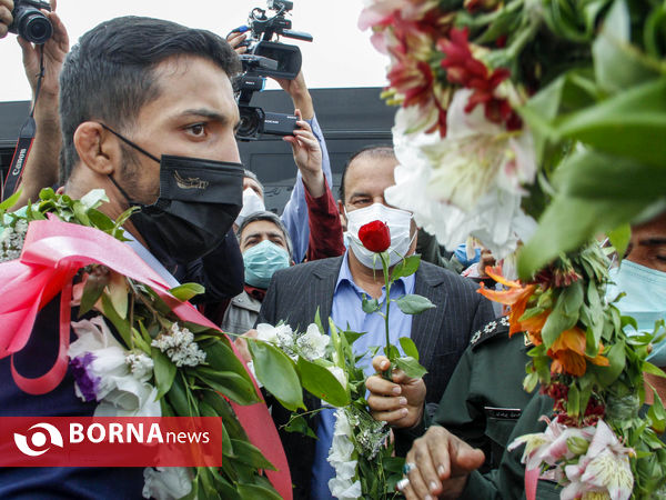 استقبال مردم از قهرمانان فرنگی کار شیرازی