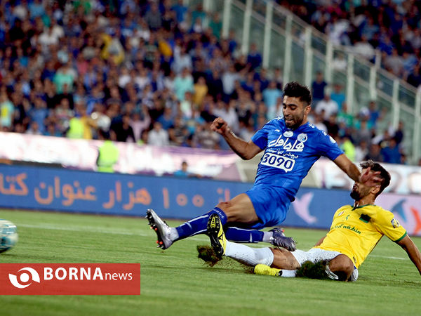 دیدار تیم های استقلال تهران- صنعت نفت آبادان