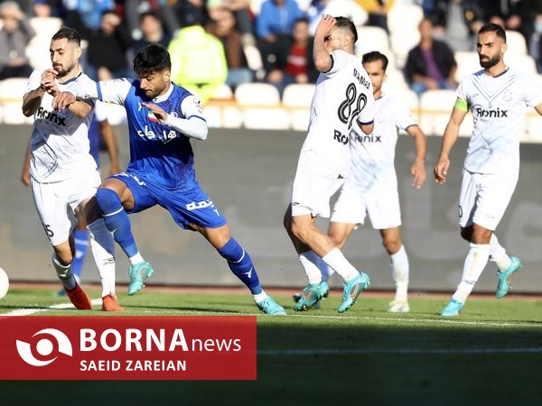 دیدار تیم های استقلال تهران - ملوان بندر انزلی