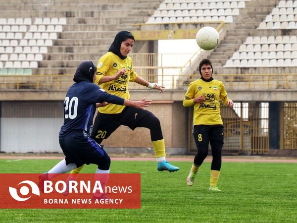 دیدار تیم های فوتبال سپاهان و پیکان البرز