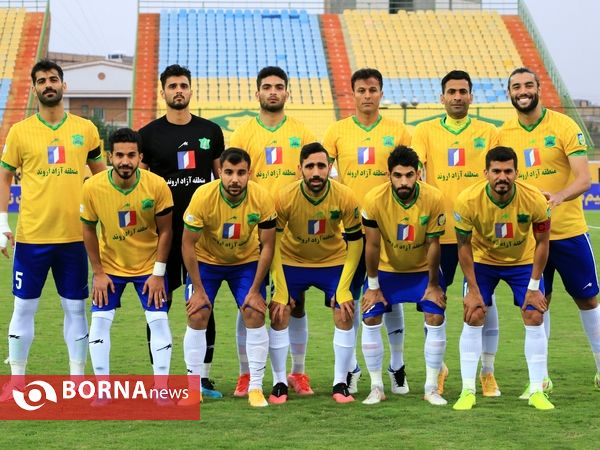 دیدار تیم های فوتبال صنعت نفت - آلومینیوم