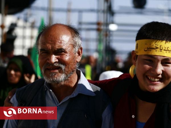نمای نزدیک اربعینیون شلمچه
