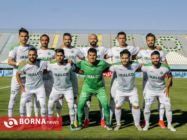در حاشیه دیدار تیم های فوتبال آلومینیوم - تراکتور سازی