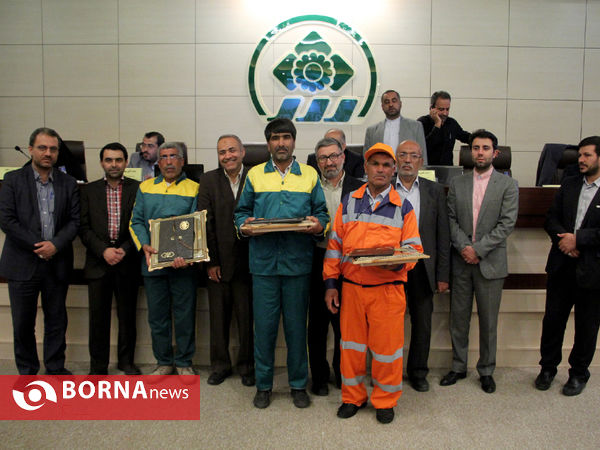 تقدیر شورای اسلامی شهر شیراز ازپدران  نمونه