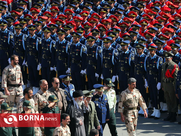 حضور فرمانده کل قوا در مراسم دانش‌آموختگی دانشجویان دانشگاه‌های افسری ارتش