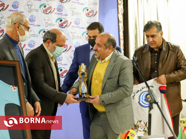 آیین رونمایی از پیراهن داوران فوتبال و فوتسال اراک