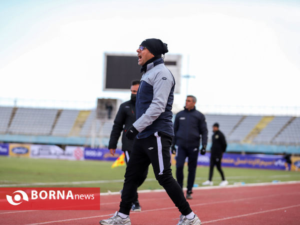 در حاشیه دیدار تیم های فوتبال آلومینیوم  - سپاهان