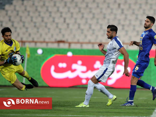 دیدار تیم های استقلال تهران - گل گهر سیرجان
