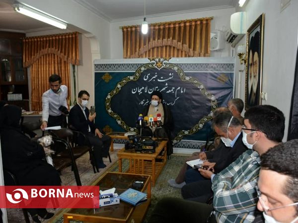 نشست  خبری امام جمعه لاهیجان