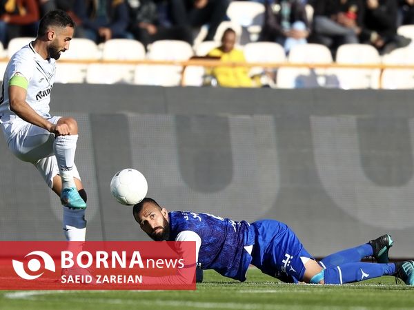 دیدار تیم های استقلال تهران - ملوان بندر انزلی