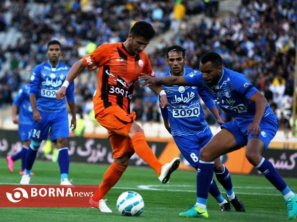 دیدار تیم های استقلال تهران - مس کرمان