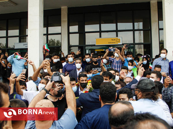 استقبال مردم از قهرمانان فرنگی کار شیرازی