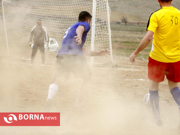 مسابقات فوتبال در روستا