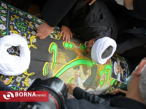 مراسم تشییع پیکر مرحوم آیت الله صانعی در قم
