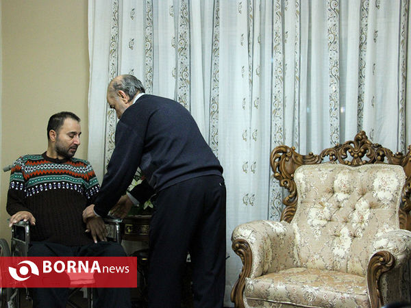 دیدار رئیس جمهوری با جانباز سوری